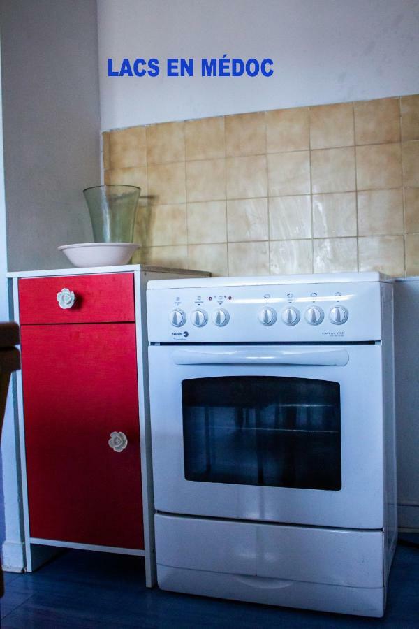 Bureaux Appartements Lesparre Medoc Exterior photo
